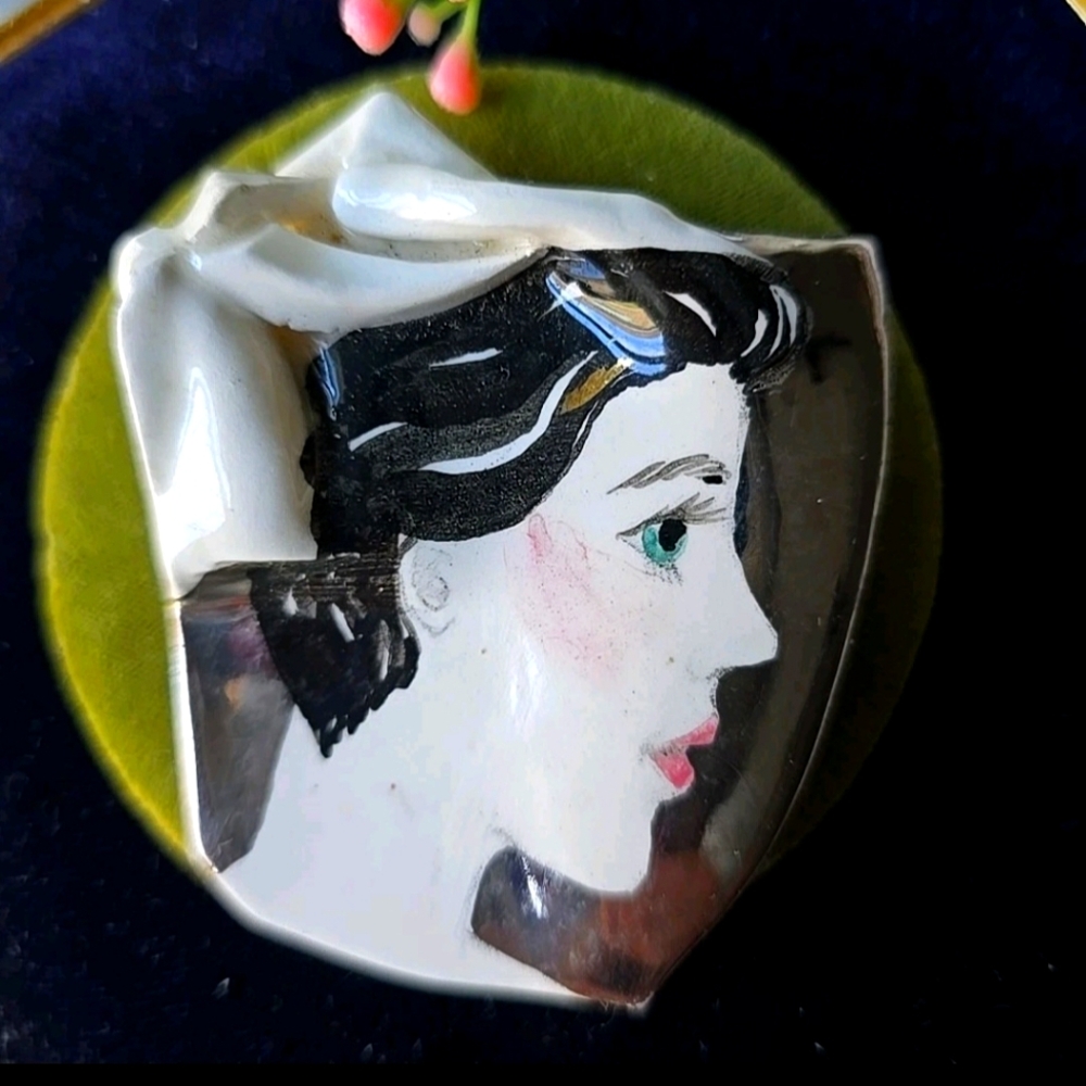 Vintage 70s Hand Crafted Hand Painted Porcelain Ceramic Pin Brooch